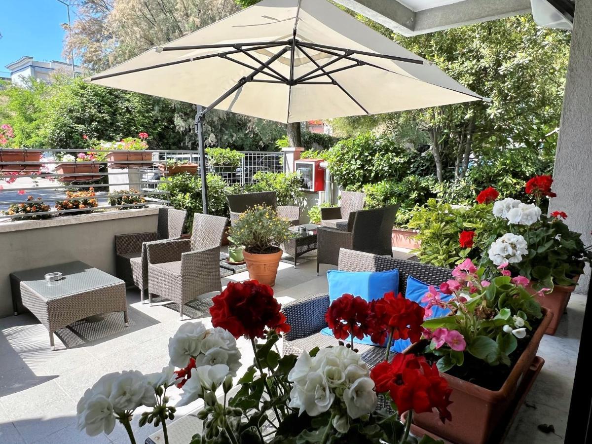 Hotel Betty Rimini Exterior photo